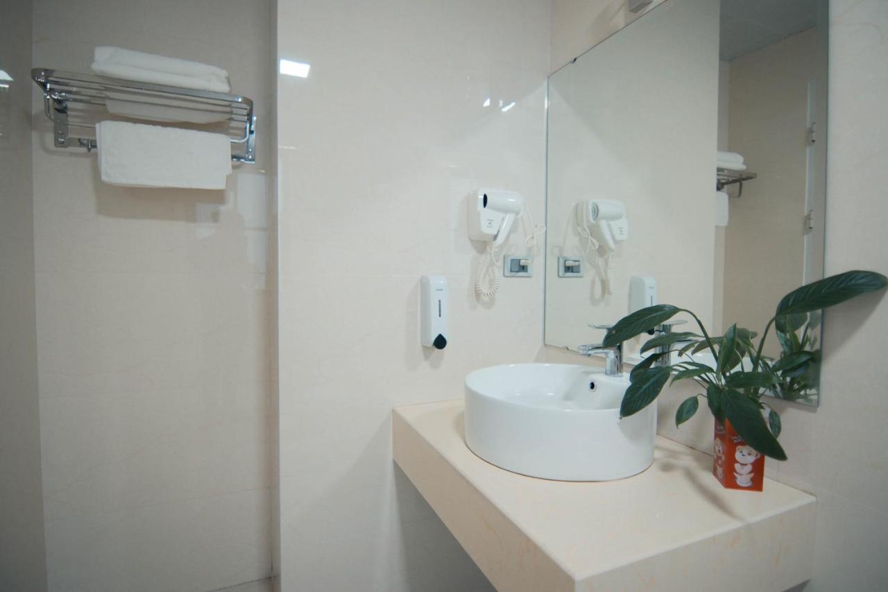 Hoang Long Hotel Hạ Long Exterior foto